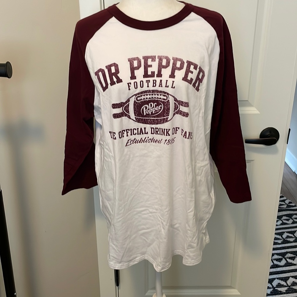 Sport tek Dr Pepper T-shirt.